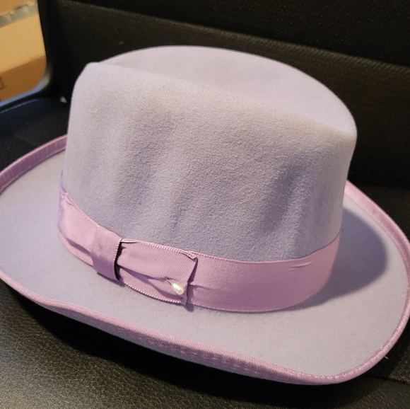 Men's Stylish Hats - Picture 2 of 4
